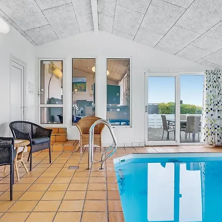 Vakantiehuis Lovely In Knebel With House Sea View Skødshoved Strand