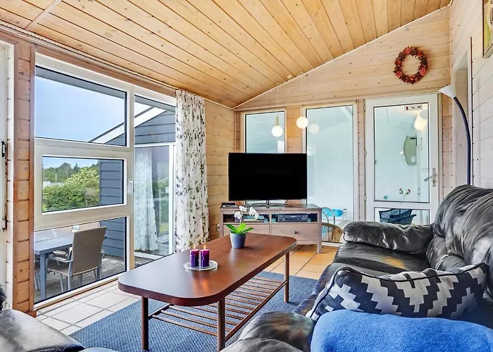 度假居 Lovely In Knebel With Sauna *