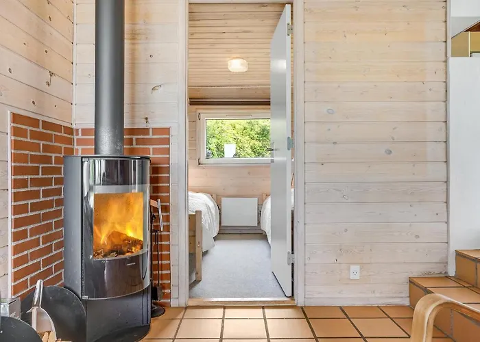 度假居 Lovely In Knebel With Sauna *